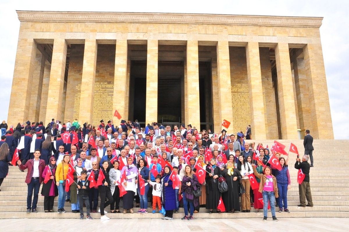 Manavgatlı Muhtarlar ve Aileleri Anıtkabir\'de