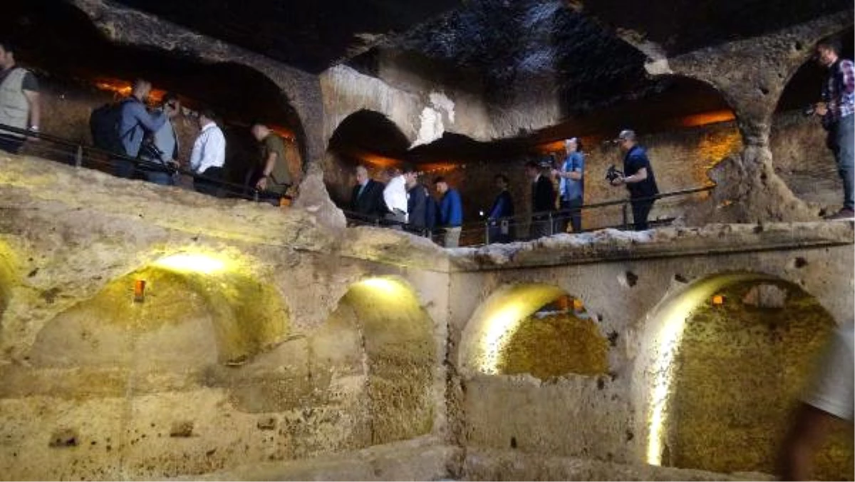 Mardin\'deki 1400 Yıllık Galeri Mezarlık İlk Defa Ziyaretçilere Açıldı