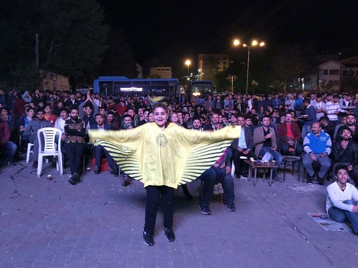 Muş\'ta Fenerbahçe Coşkusu