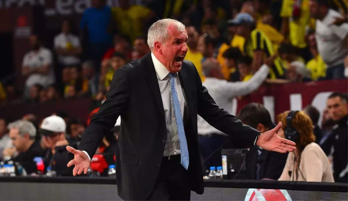 Obradovic\'in 9. THY Euroleague\'de Zaferi