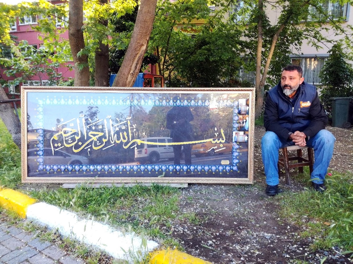 Tablo Hediye Etmek İçin Cumhurbaşkanın Yolunu Gözlüyor