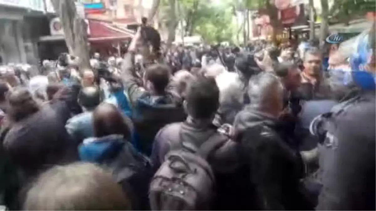 Polis Müdahalesinin Ardından CHP\'li Vekillerden Oturma Eylemi