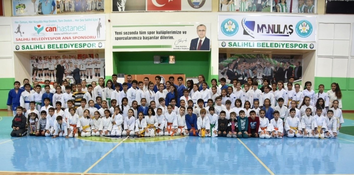 Salihli\'de Yaz Spor Okullarında Kayıtlar Başlıyor