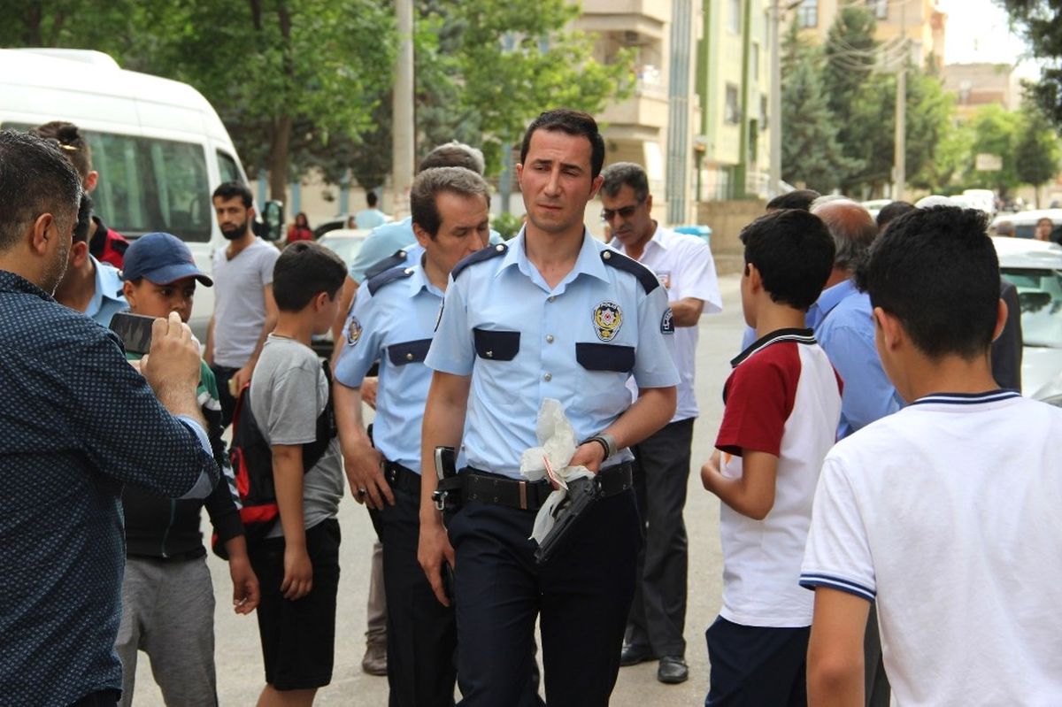 Şanlıurfa\'da Akraba Kavgası: 3 Yaralı