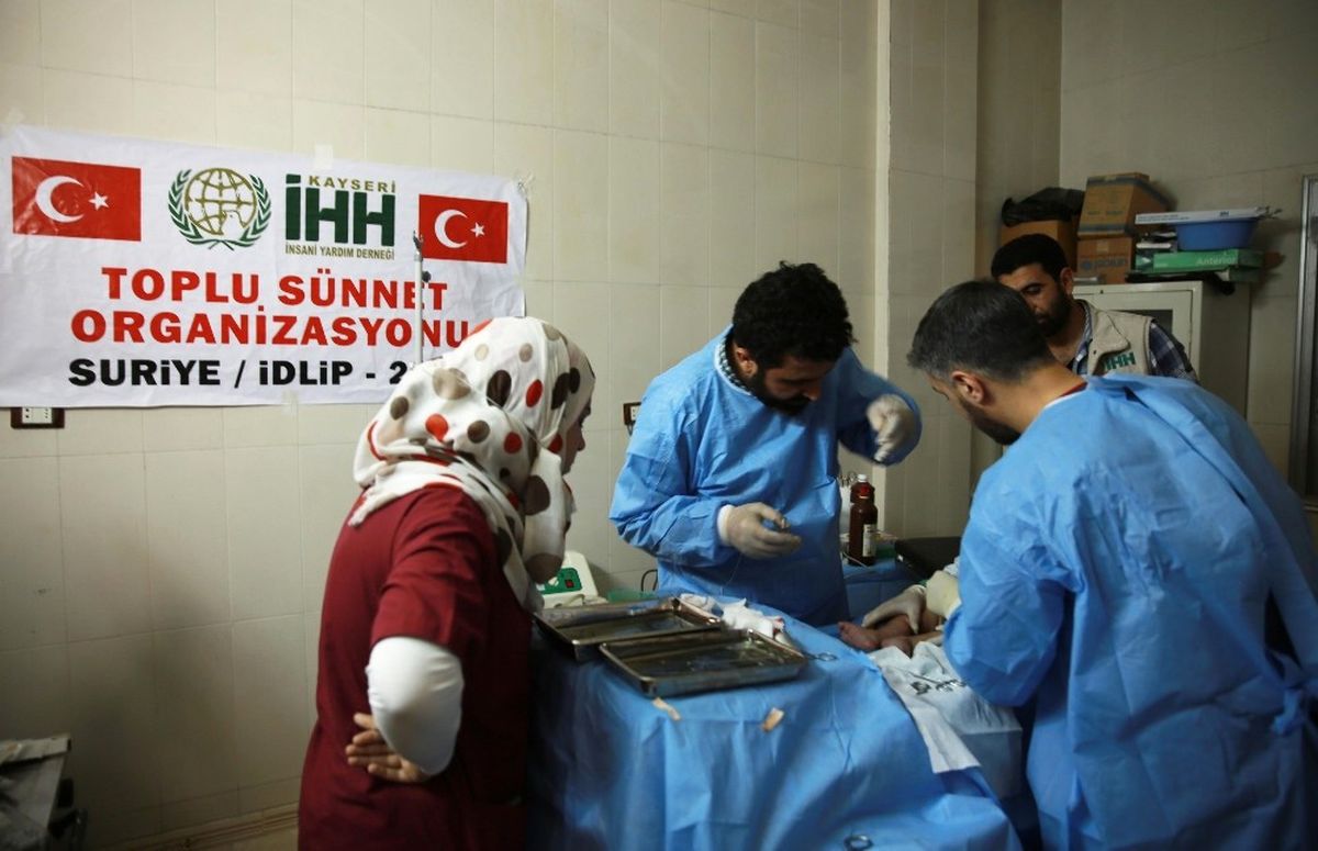 Suriye\'de Bin 100 Çocuk Sünnet Edildi