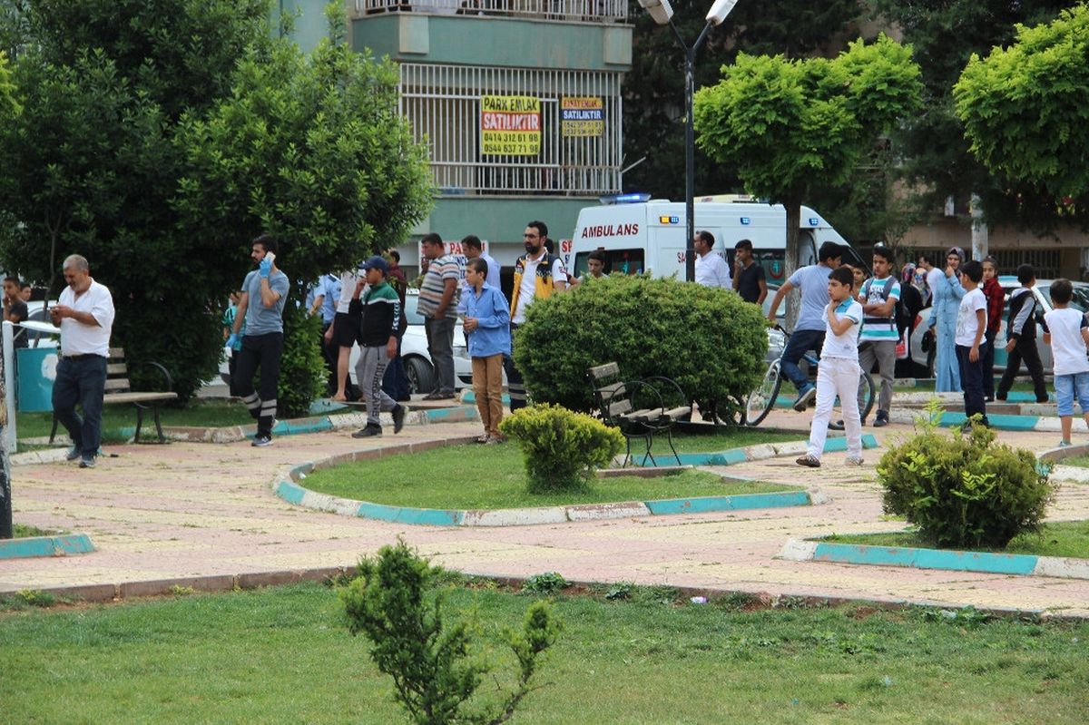 Taşlı Sopalı Akraba Kavgası: 3 Yaralı
