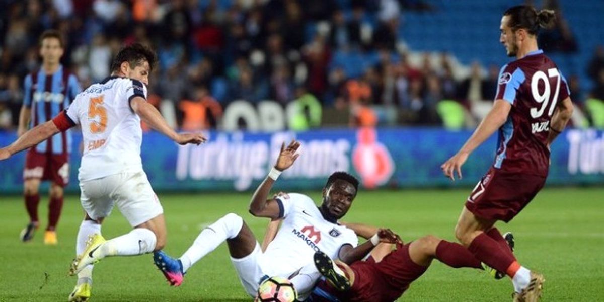Trabzonspor\'dan Başakşehir\'e Çelme!