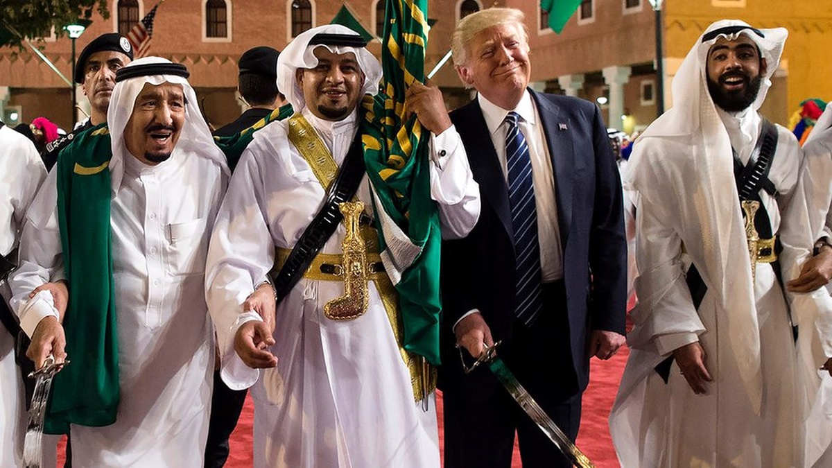 Trump, Suudi Arabistan Gezisi ile Yeni Bir İlişki Kurmayı Amaçlıyor