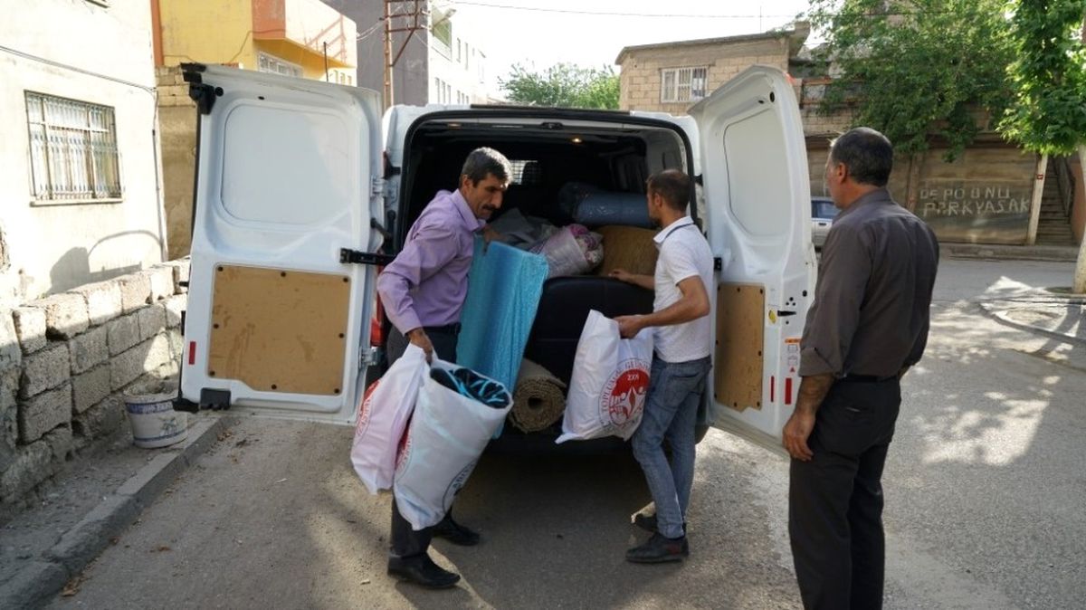 Adıyaman Belediyesinden Eşi Tarafından Terk Edilen Kadına Yardım