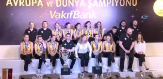 Avrupa ve Dünya Şampiyonu Vakıfbank, Basınla Buluştu