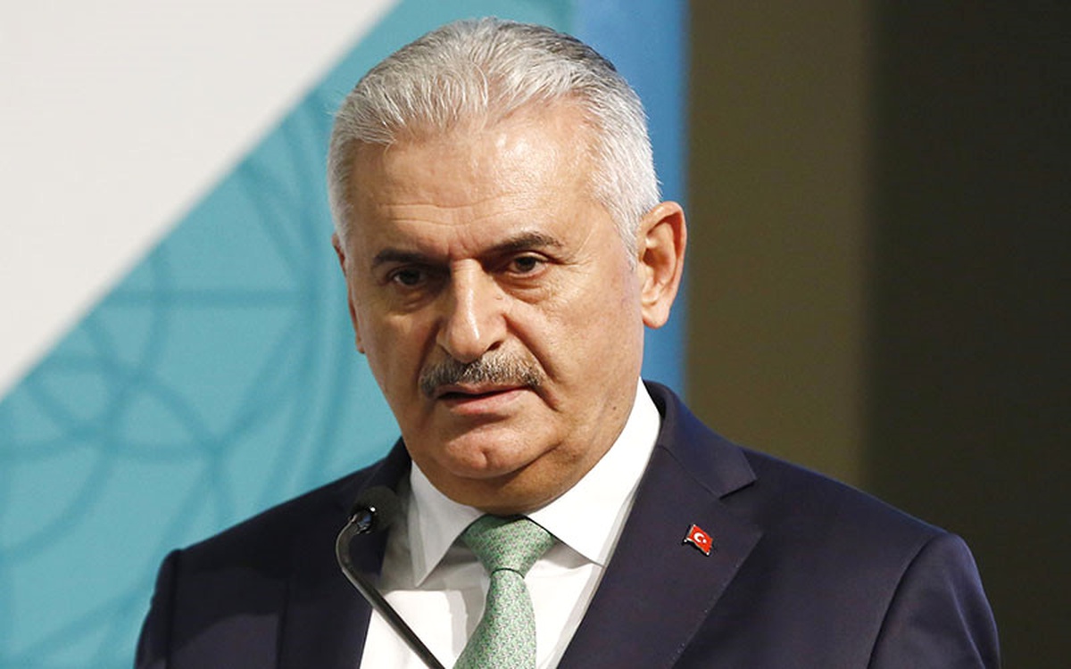Başbakan Yıldırım: "Bakü -Tiflis-Kars Demiryolu Projesi Bu Yıl Hayata Geçirilecek"