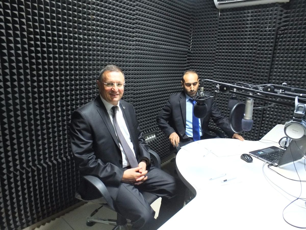 Başkan Savaş Beyzade Fm\'in Canlı Yayın Konuğu Olacak