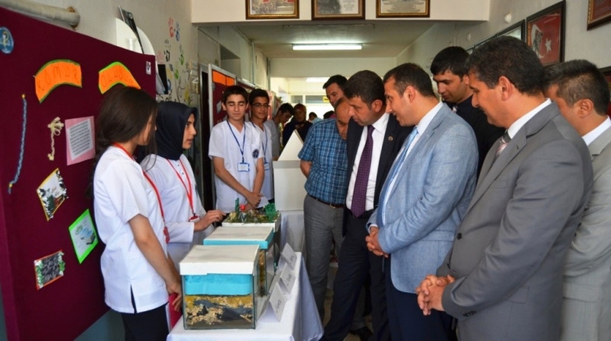 Boyabat\'ta Tübitak 4006 Bilim Fuarı Açıldı