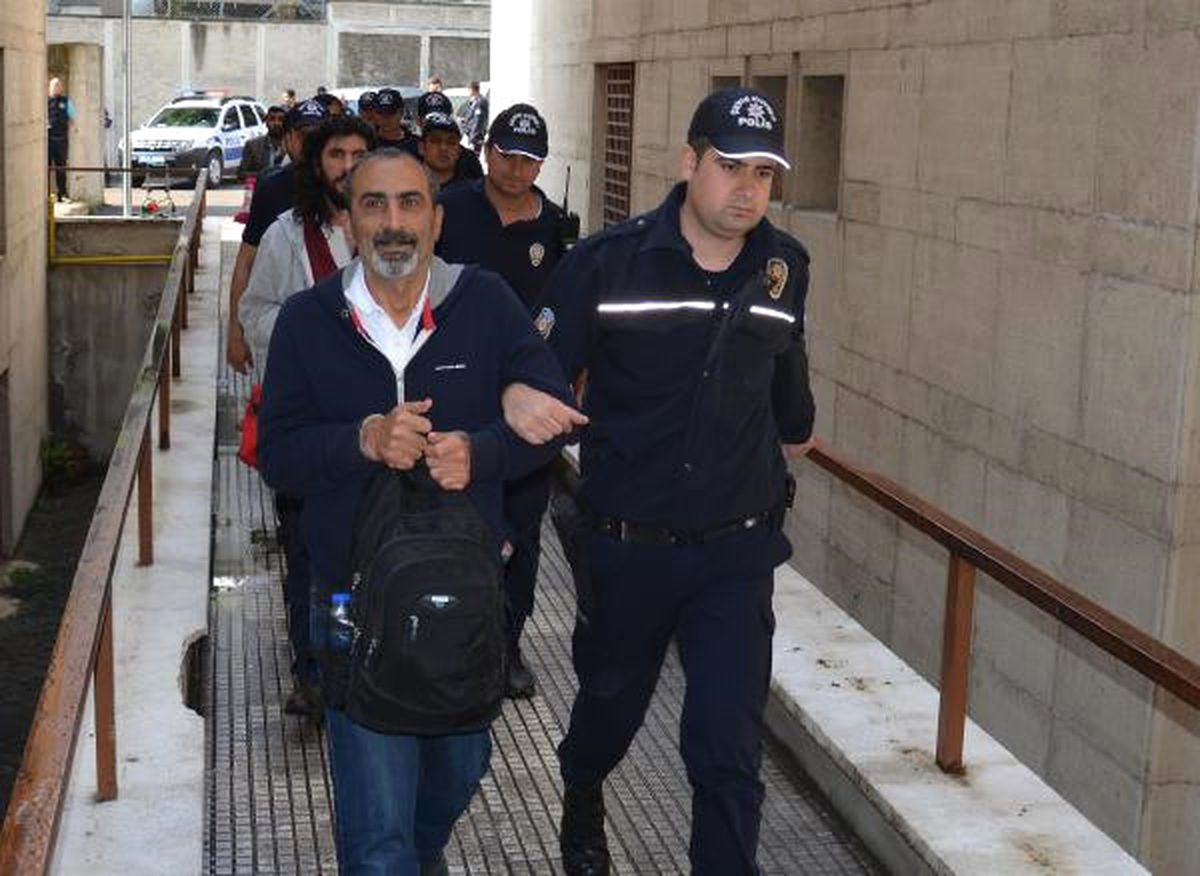 Bursa\'da Pkk/kck Operasyonunda Gözaltına Alınan 8 Şüpheli Adliyede