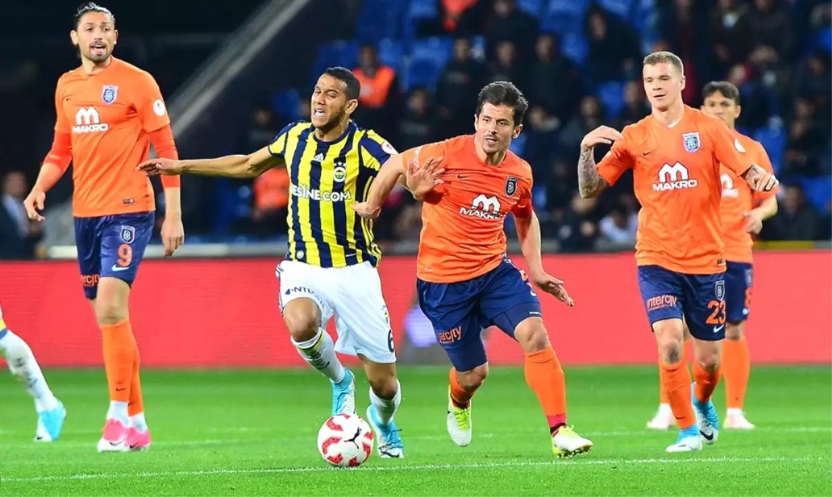 Fenerbahçe ve Başakşehir\'e Para Cezası