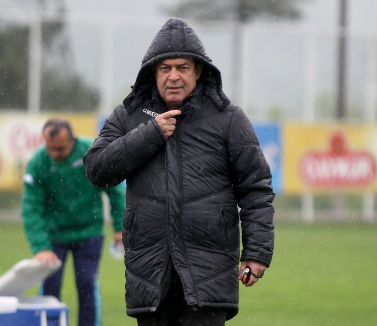 Giresunspor Süper Lig Yolunda Play-Off\'ta Eşleştikleri Eskişehirspor Maçı Hazırlıklarını Sürdürüyor
