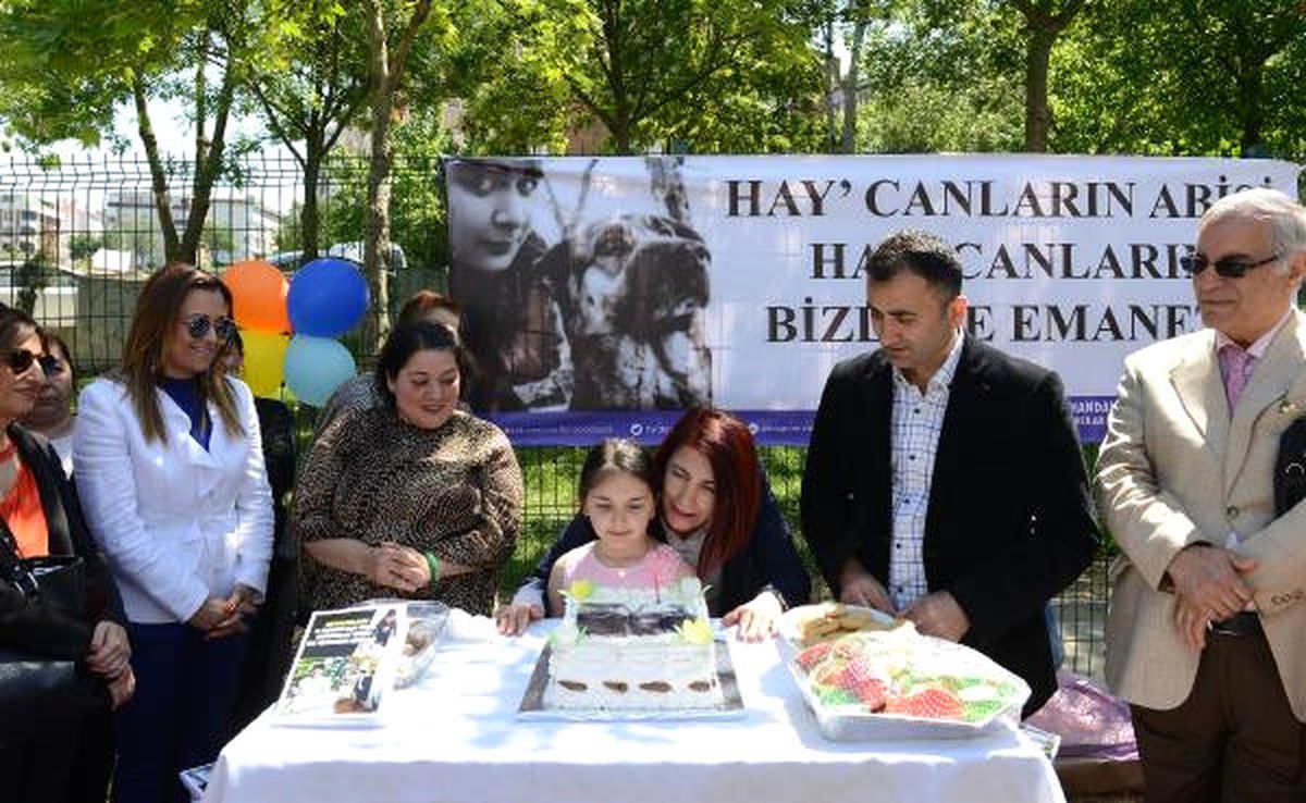 Hay\'can"Sever Muhammed\'e Adına Yaptırılan Parkta Doğum Günü