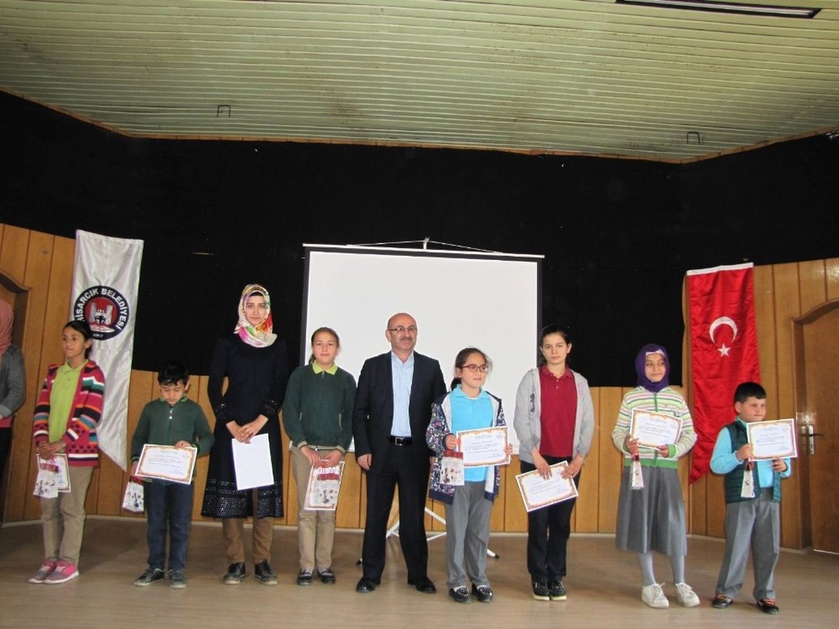 Hisarcık\'ta Kitap Okuma Yarışması Ödülleri Dağıtıldı