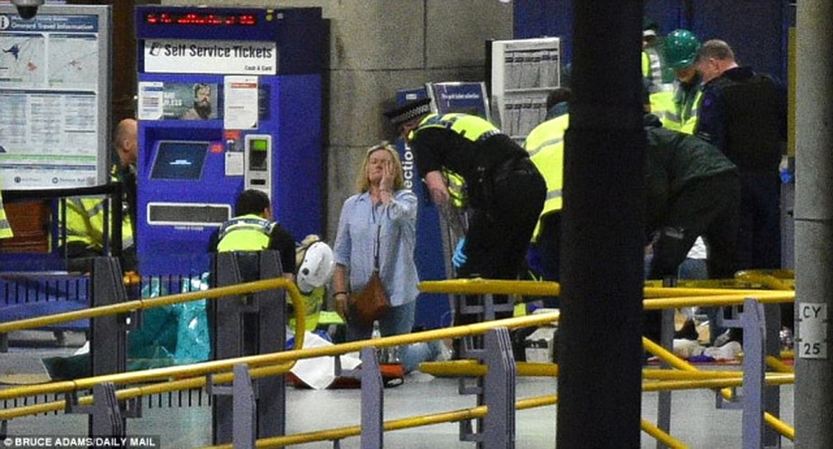 İngiltere\'de Terör Saldırısı: 22 Ölü