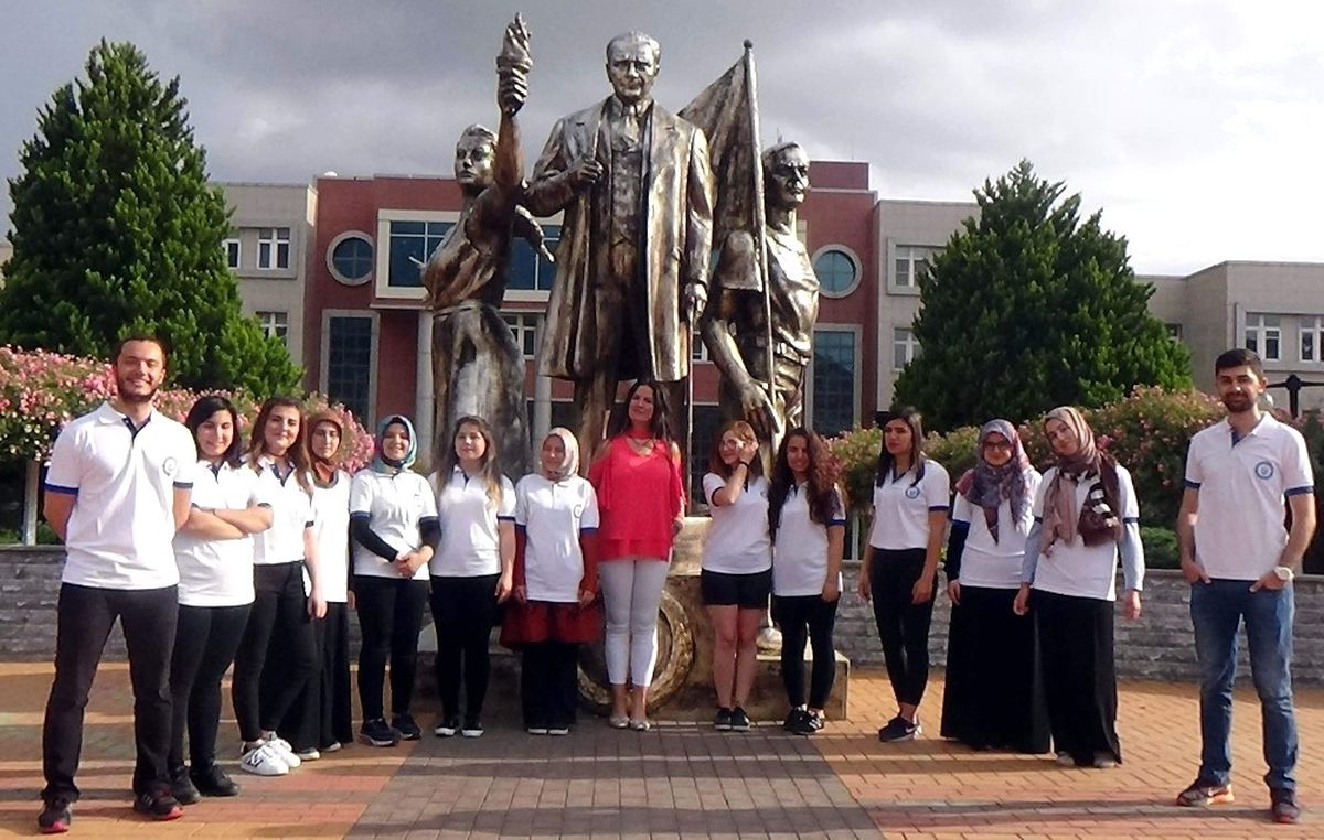 İşitme Engelliler İçin İşaret Diliyle İstiklal Marşı Okudular