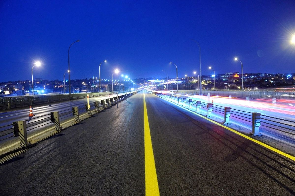İstanbul\'da Trafiği Aksatmayan \'Taşımalı\' Asfalt Çalışması