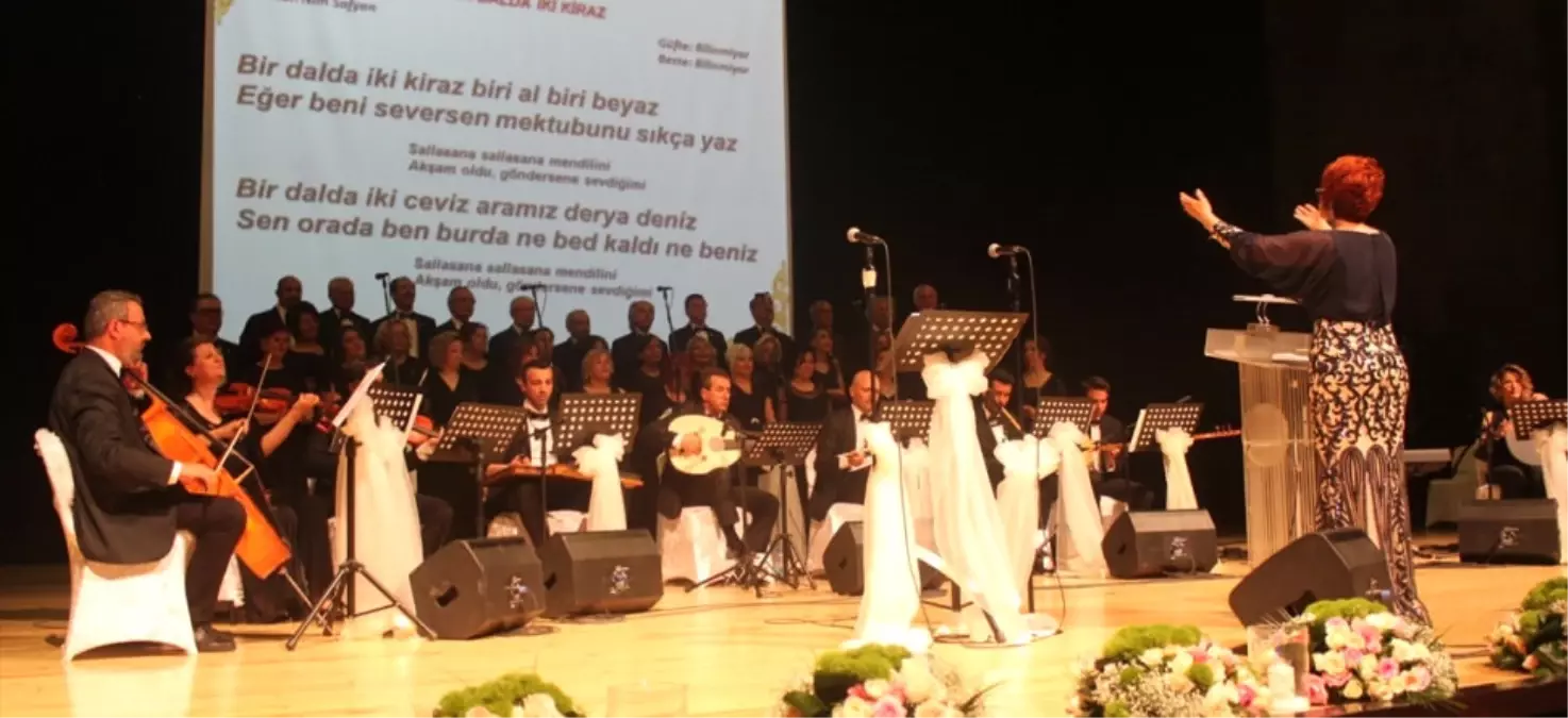 İzmir Adliyesi \'Türk Sanat Müziği Korosu\' Konseri