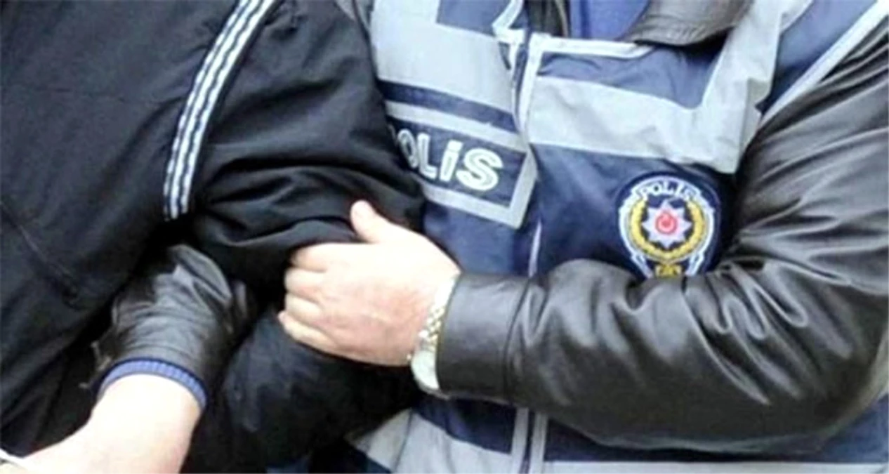 Izmir\'de Terör Operasyonu: 18 Gözaltı