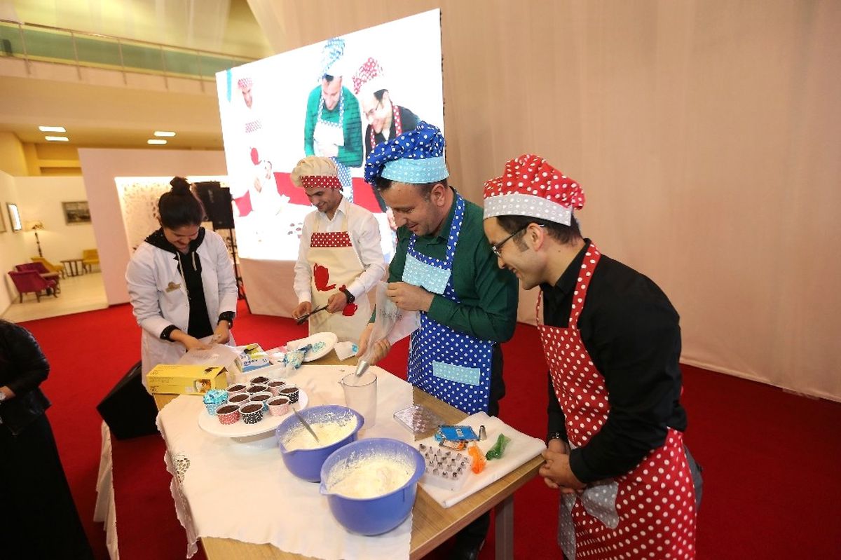 Kaymek Sergisi\'nde Renkli Görüntüler