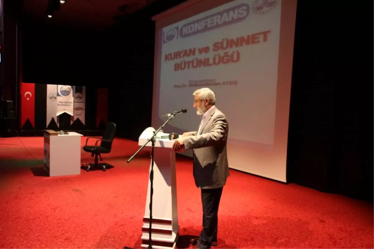 Kur\'an Ve Sünnet Bütünlüğü Konferansı Yapıldı