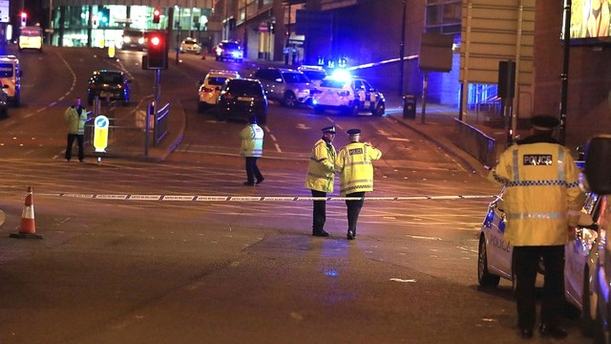 Manchester Arena\'da Konser Sırasında Patlama: Ölü ve Yaralılar Bulunuyor