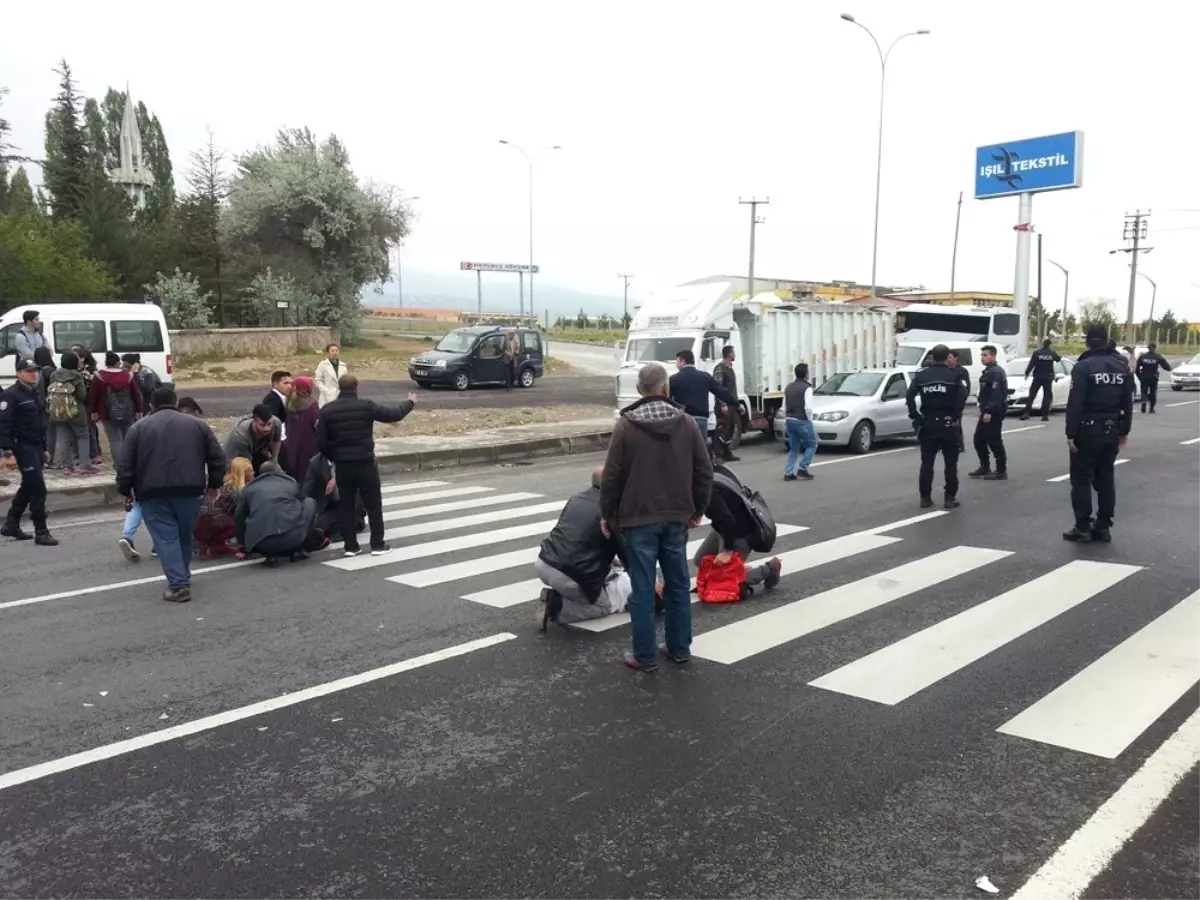 Niğde\'de Trafik Kazası: 3 Yaralı