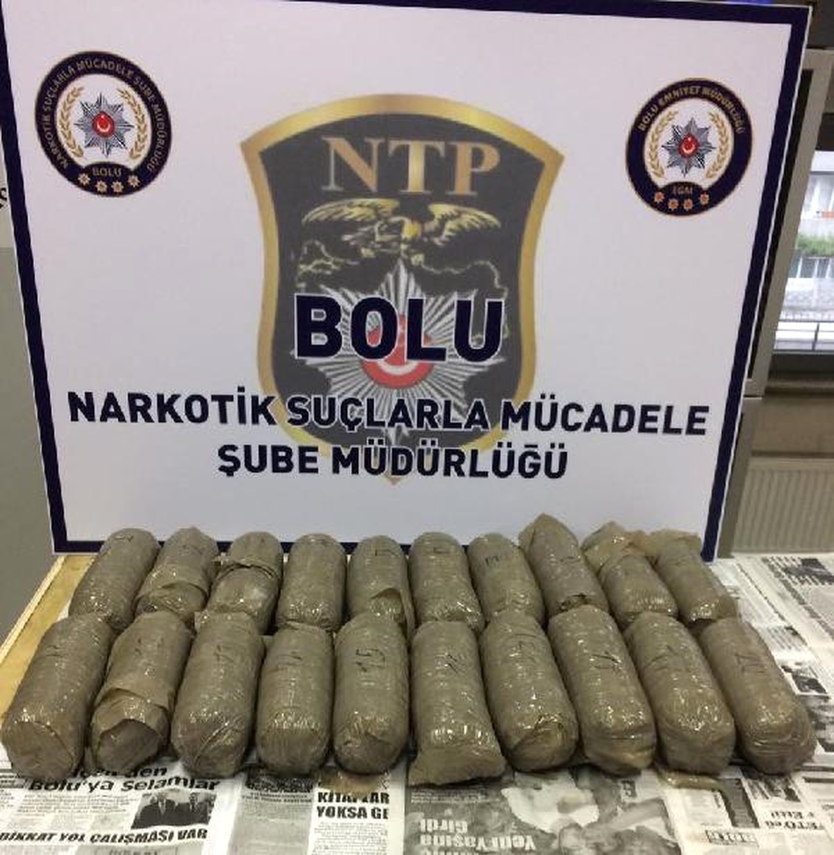 Otomobilin Akaryakıt Deposundan Esrar Çıktı