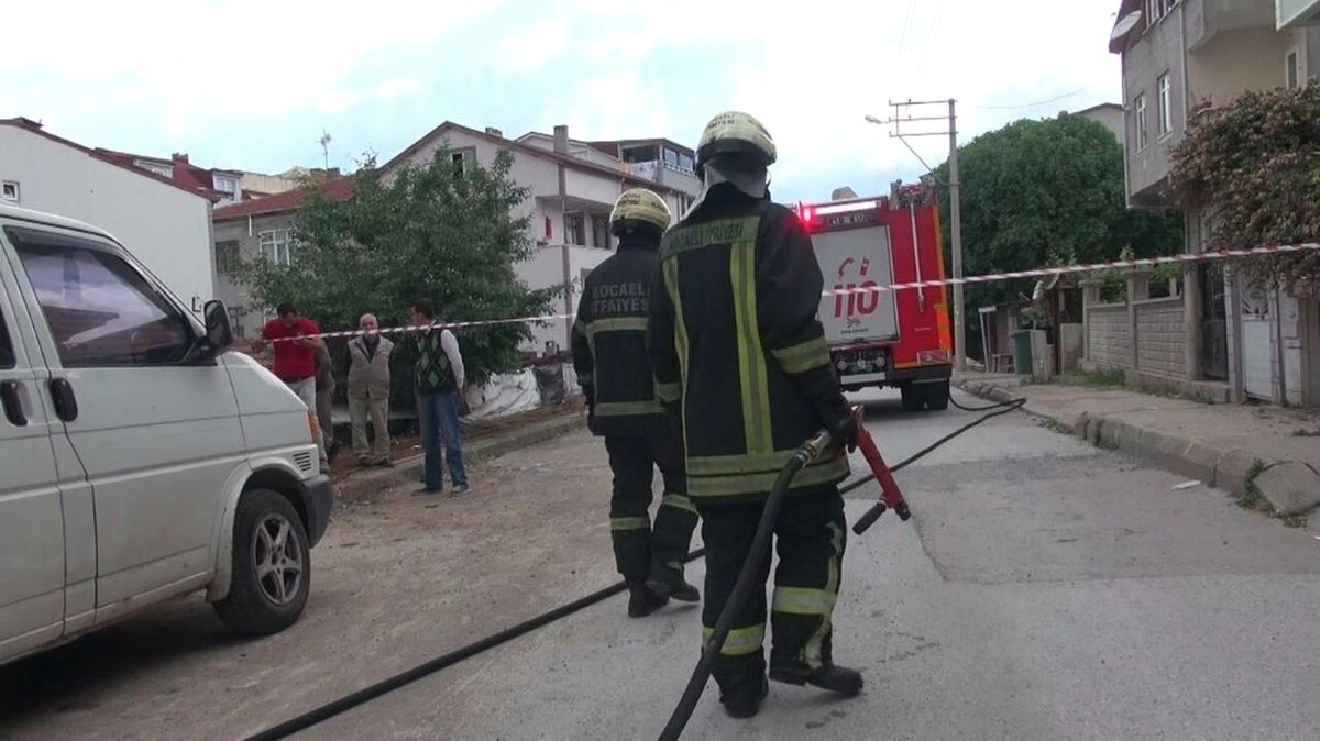 Patlayan Doğalgaz Borusu Korkuya Sebep Oldu