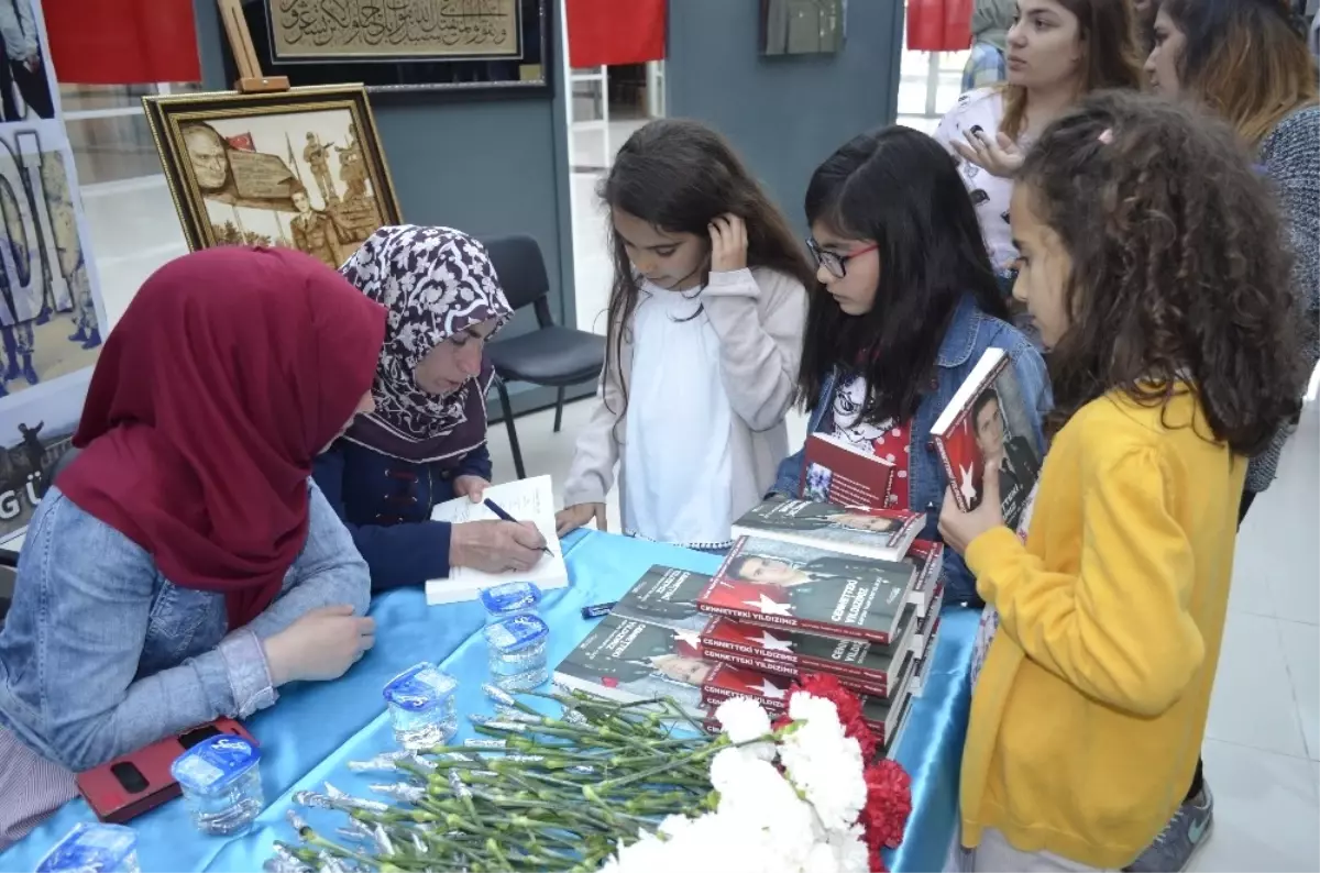 Şehit Annesi, Oğlu İçin Kitap Yazdı