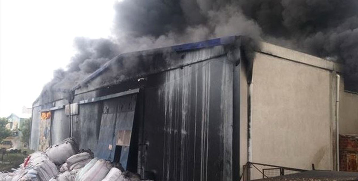 Uşak\'ta Fabrika Yangını