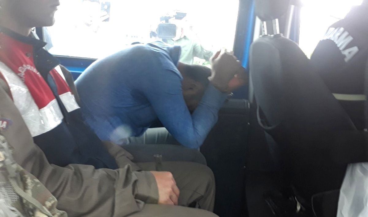 Yasa Dışı Lüks Araç Ticareti Yapan Çeteye Operasyon