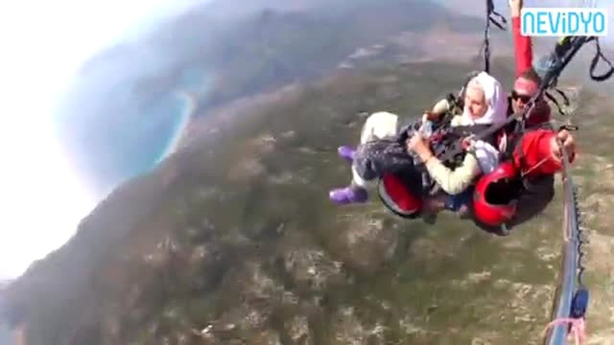 87 Yaşında Fenomen Oldu