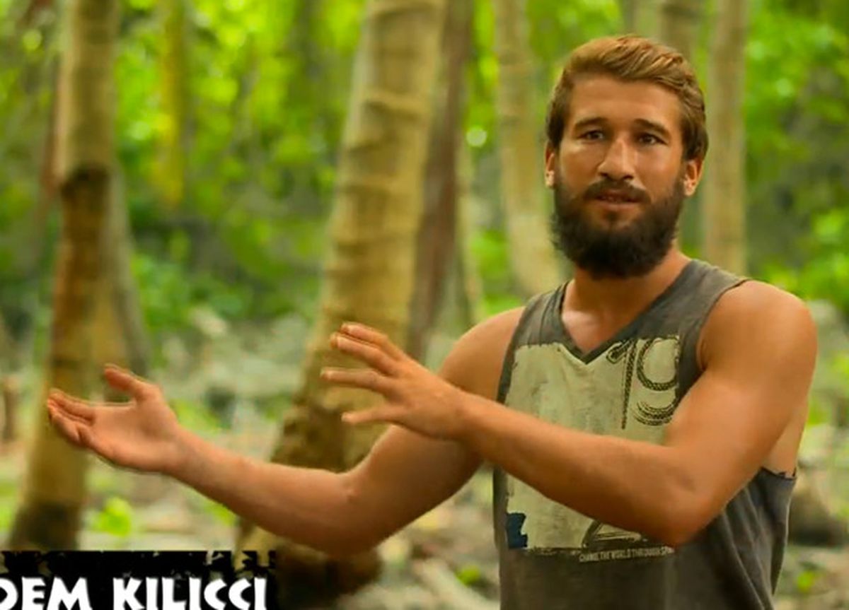 Adem, Takım Arkadaşı İlhan\'ı Takdir Etti!