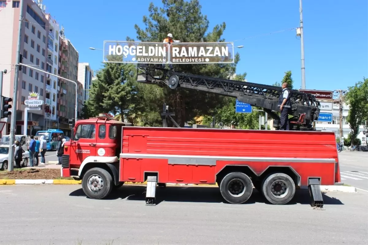 Adıyaman \'Hoş Geldin Ramazan\' Işıklarıyla Süslendi