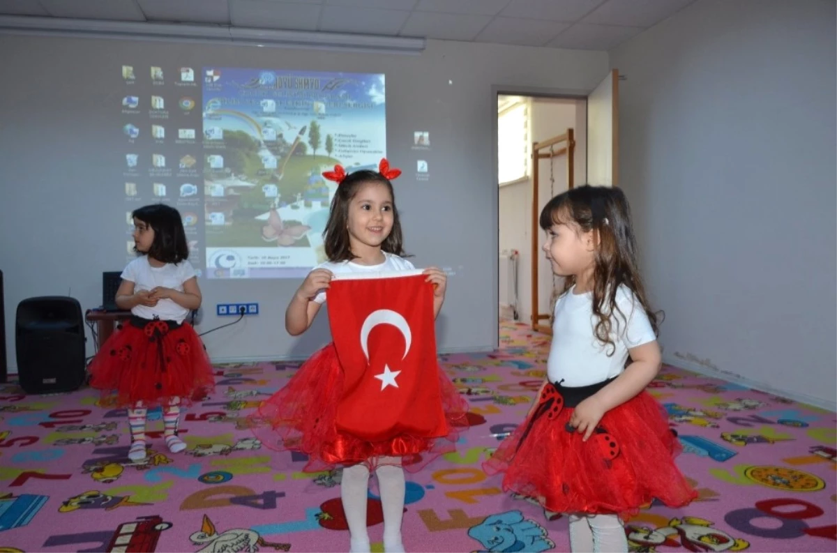 Adıyaman Üniversitesi Kreşinde Yıl Sonu Etkinliği Düzenlendi