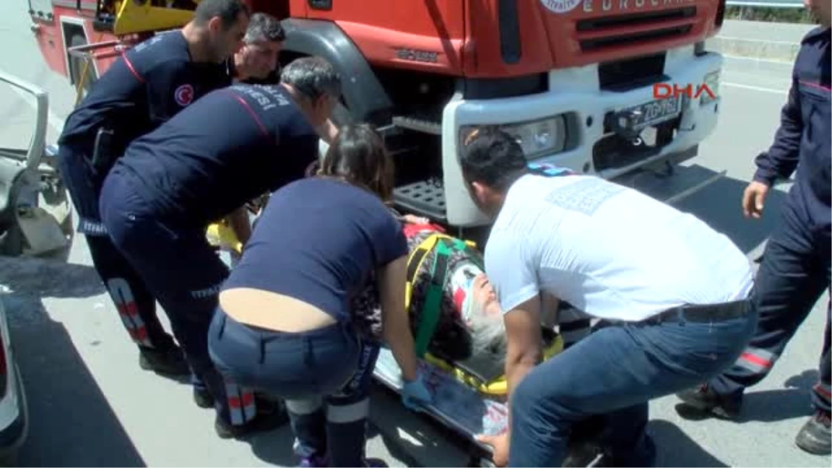 Antalya Yaşlı Çift Kazada Yaralandı