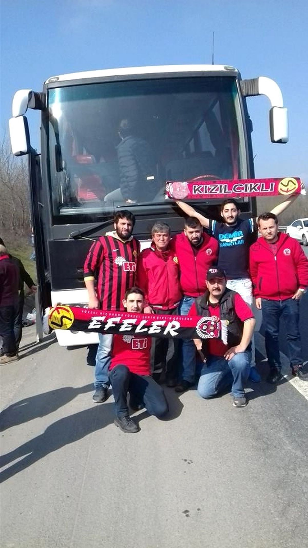 Efeler Deplasmana Gidecek Otobüs Bulamıyor