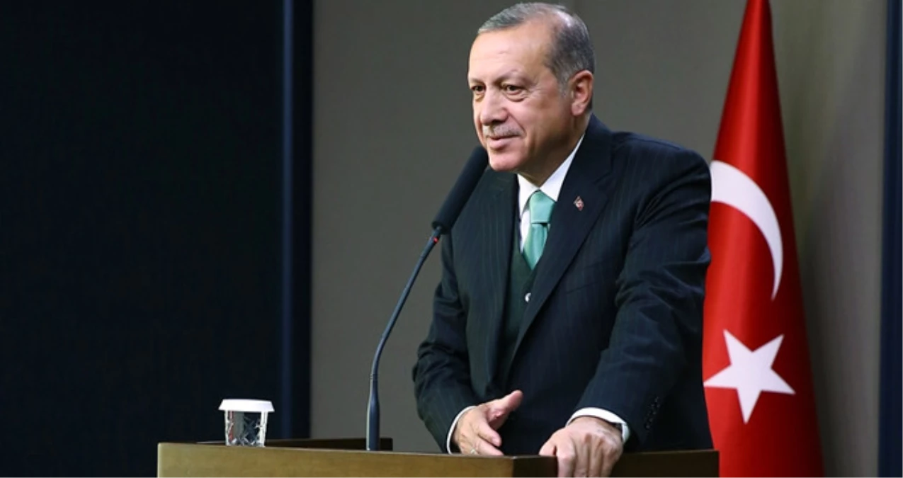 Erdoğan\'dan Basın Toplantısında Gazeteciye Tatlı Sert Uyarı: O Arada Daldın Galiba