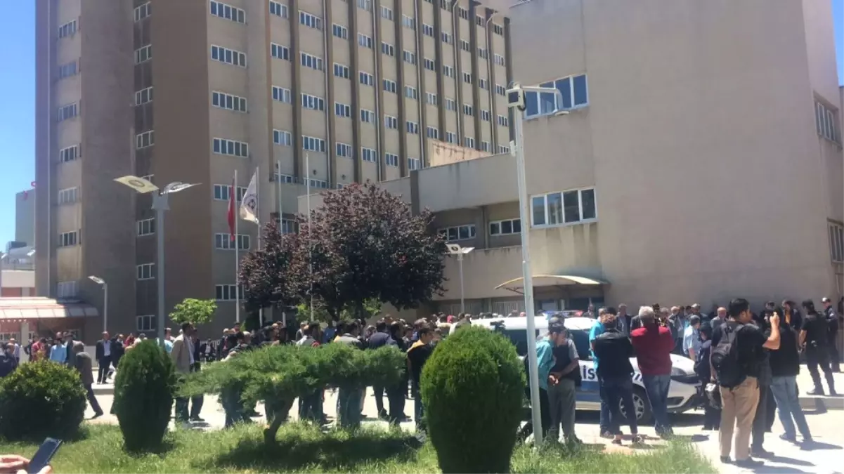 Fırat Üniversitesi Hastanesi Başhekimi Prof.dr. Berilgen\'e Silahlı Saldırı (4)