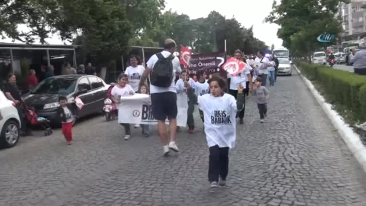 İlgili Babalar\' Bergama Kermesinin Göz Bebeği Oldu