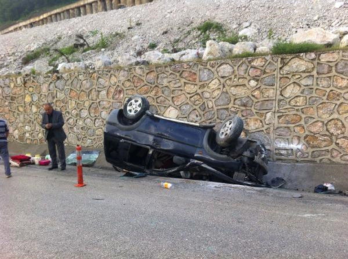 Kaza Sonrası Alev Alan Cipten Son Anda Kurtarıldılar