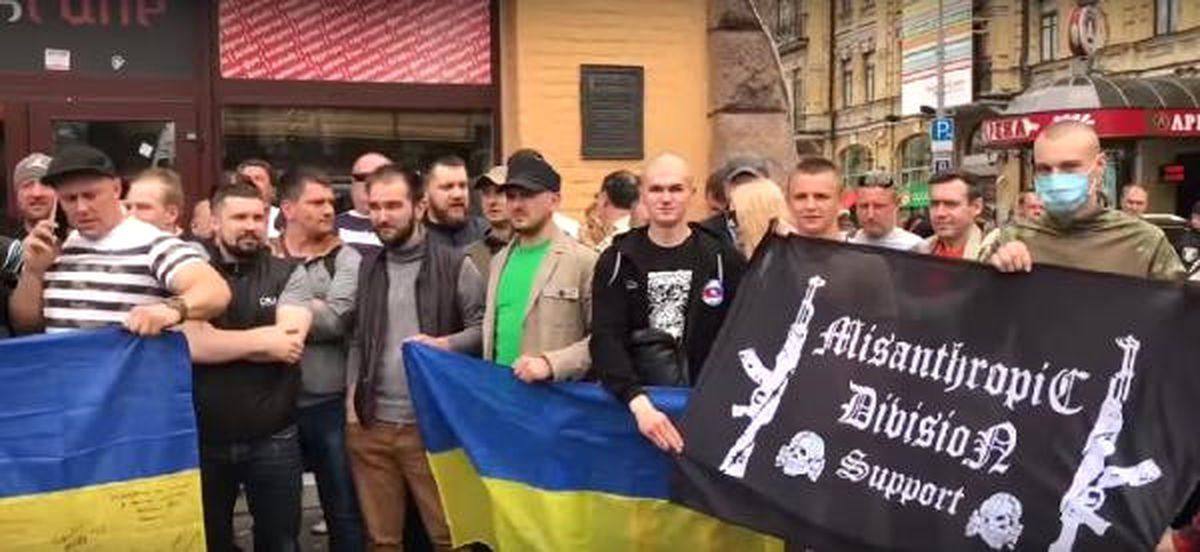Kiev\'de Milliyetçiler, Yabancıların İşlettiği Kafeyi Bastı