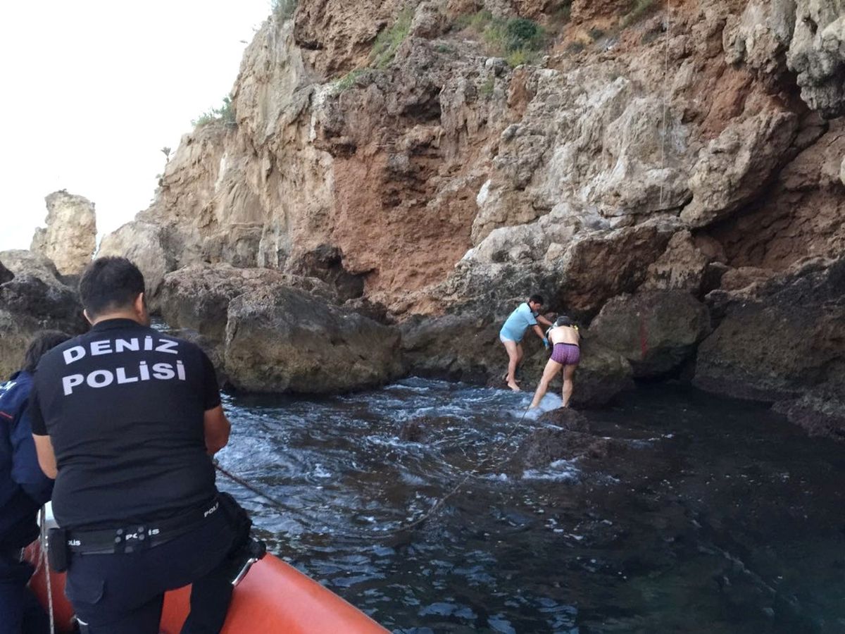 Manzara Izlemek Isterken Falezlerden Düştü