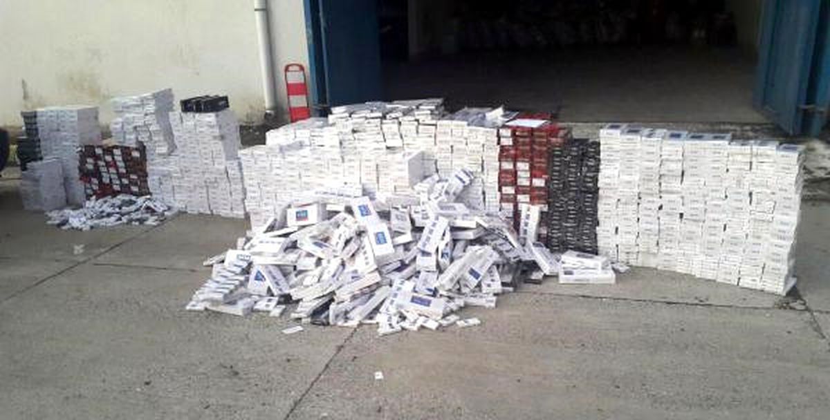 Mersin\'de İki Araçta Kaçak Sigara Ele Geçirildi