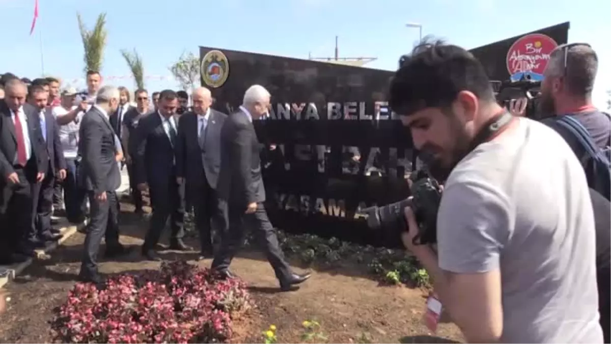 MHP Genel Başkanı Bahçeli, Kendi Ismini Taşıyan Yaşam Alanını Gezdi